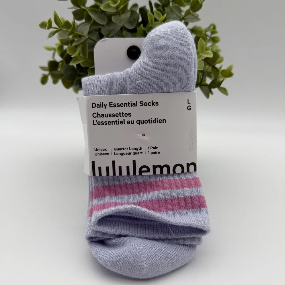 Lululemon Daily Essential Socks Quarter Length Purple Pink Stripe Size Large NWT